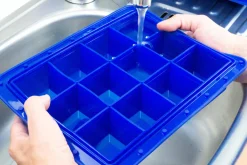 Eiswürfelform Arctic mit Deckel – Lurch | 12 x 5 cm