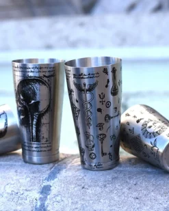 Tin-in-Tin Cocktail Shaker - Kenko Tattoo | Leonardo verziert